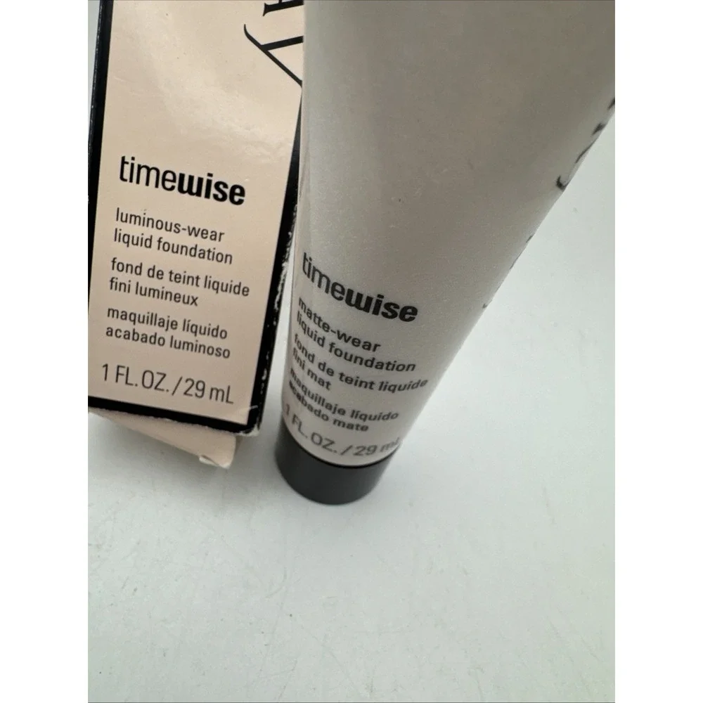 Mary Kay Timewise Bronze 4 LUMINOUS-Wear Liquid Foundation 1 Ounce/29 ml 038717